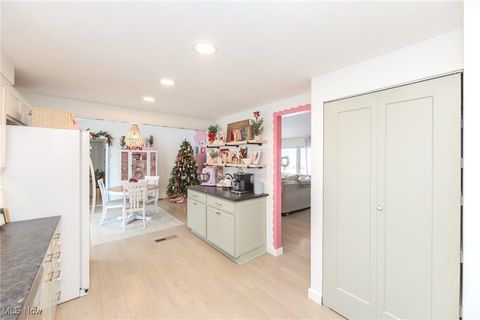 Tiny photo for 975 Colony Drive, Aurora, OH 44202 (MLS # 5178538)