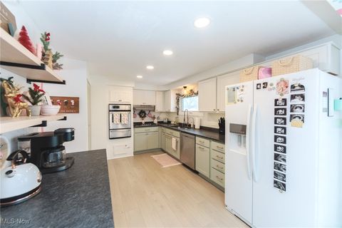 Tiny photo for 975 Colony Drive, Aurora, OH 44202 (MLS # 5178538)