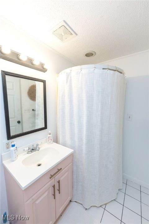 Tiny photo for 975 Colony Drive, Aurora, OH 44202 (MLS # 5178538)