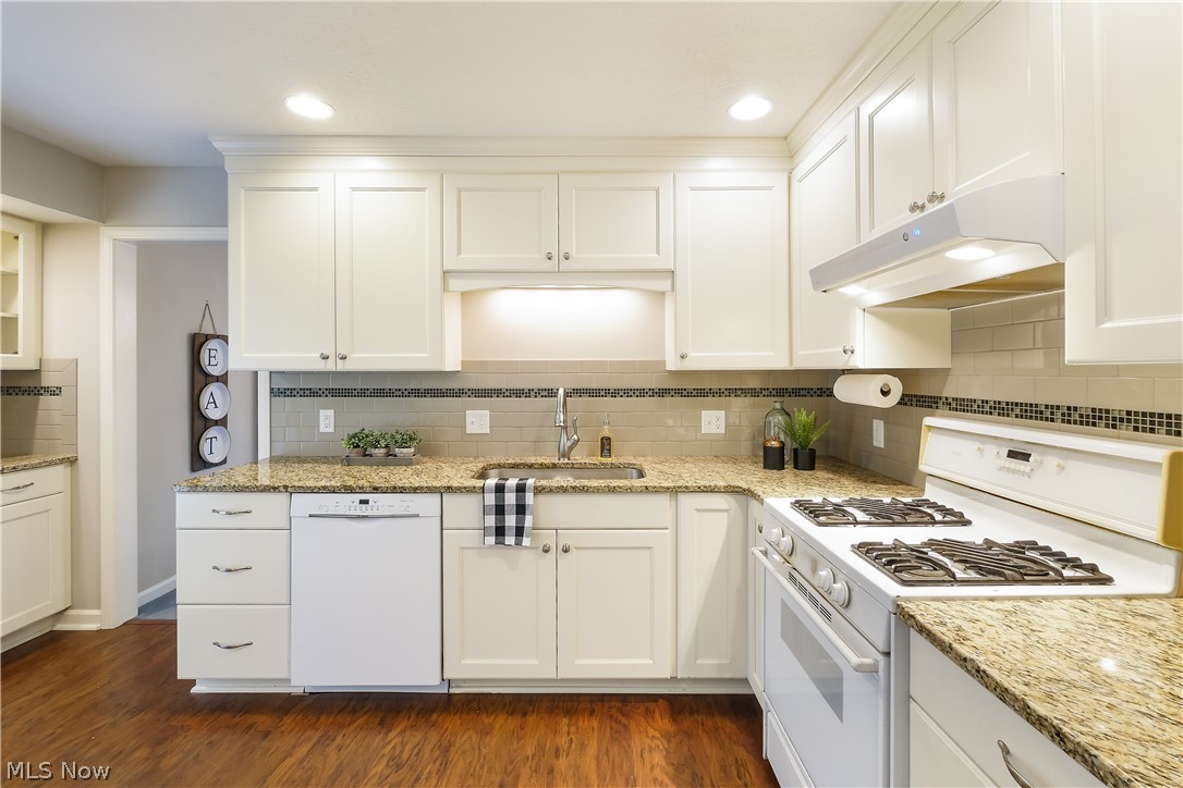 Wyoga Lake Park - Residential