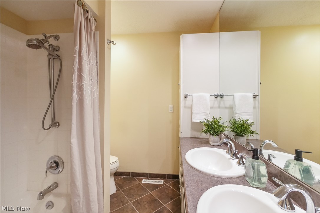 Wyoga Lake Park - Residential