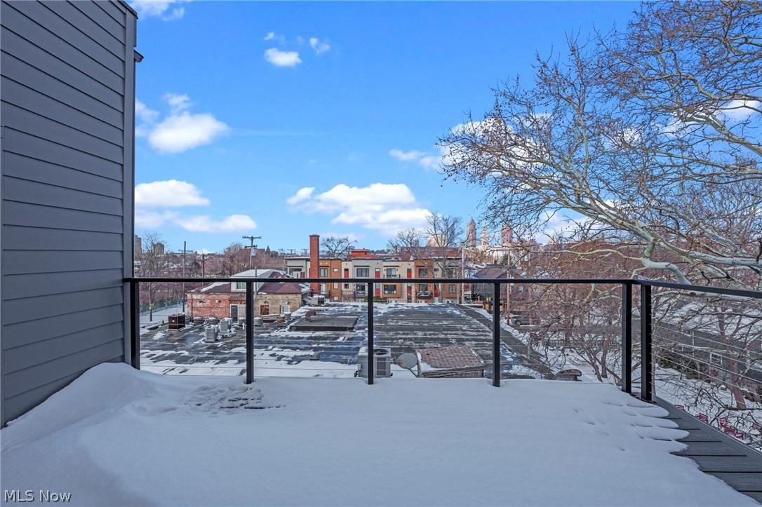 Burik Luxury Townhomes - Residential