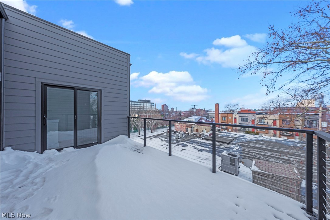 Burik Luxury Townhomes - Residential