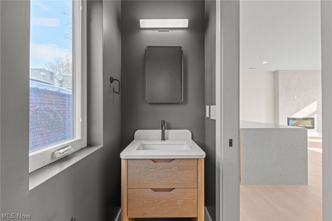 Burik Luxury Townhomes - Residential