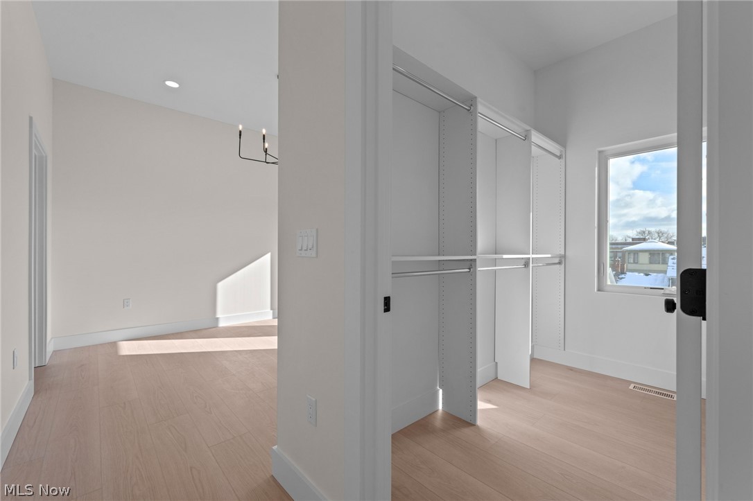 Burik Luxury Townhomes - Residential