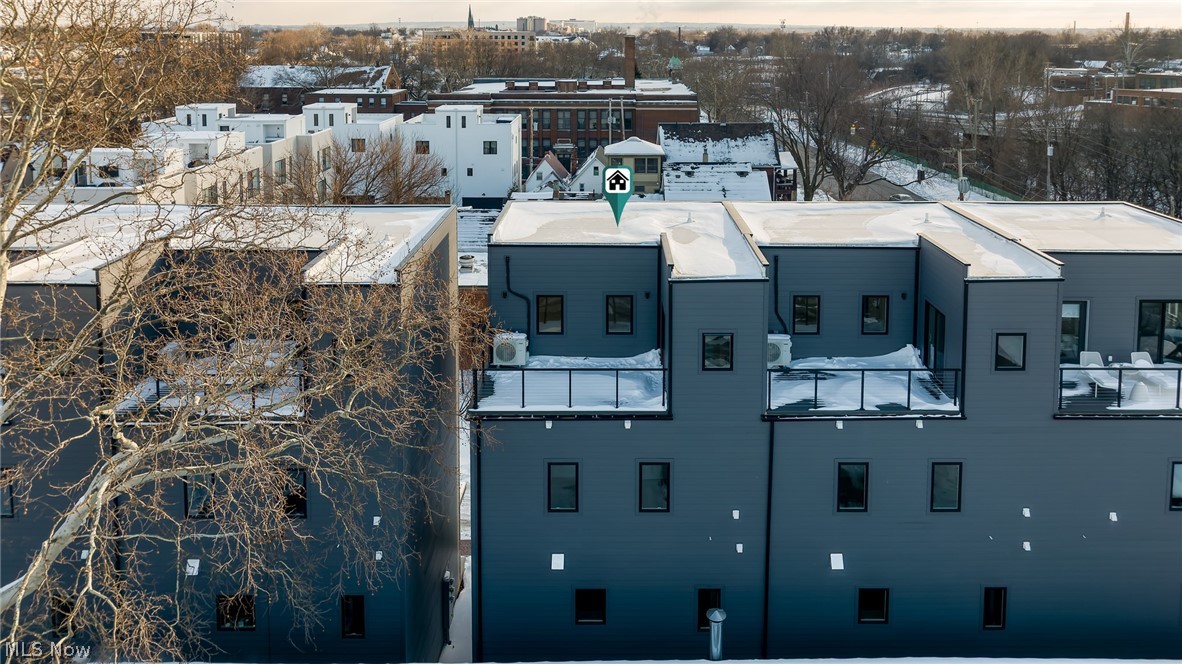 Burik Luxury Townhomes - Residential