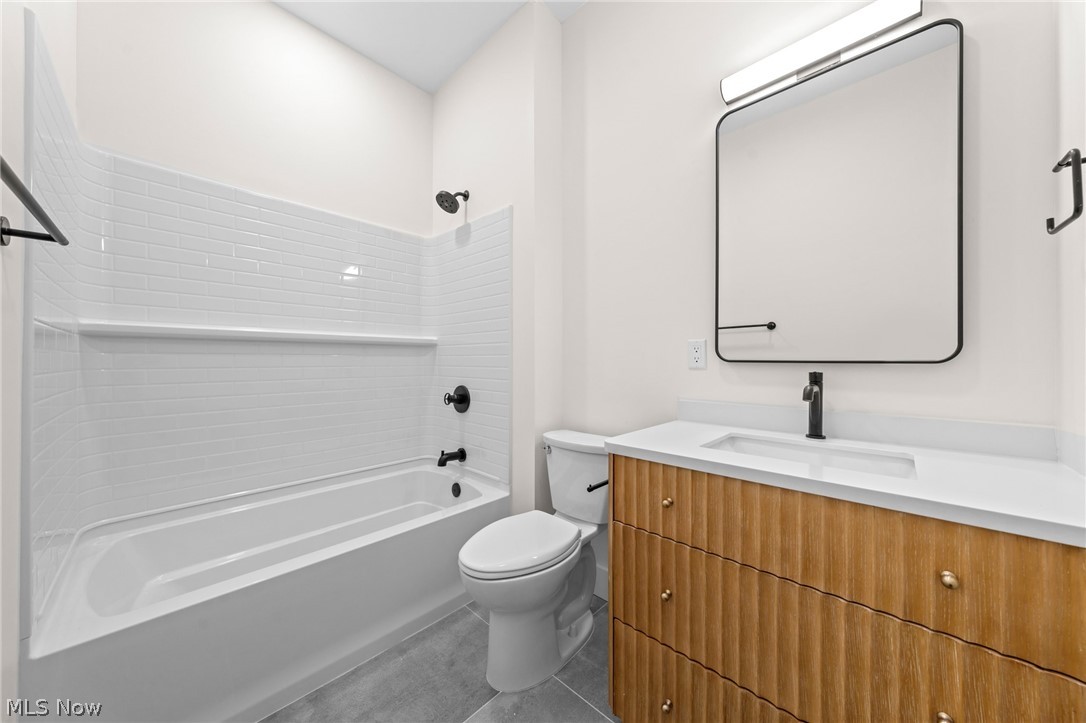 Burik Luxury Townhomes - Residential