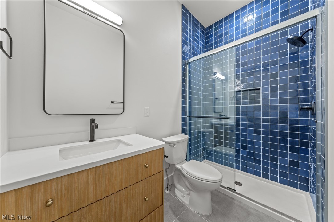 Burik Luxury Townhomes - Residential