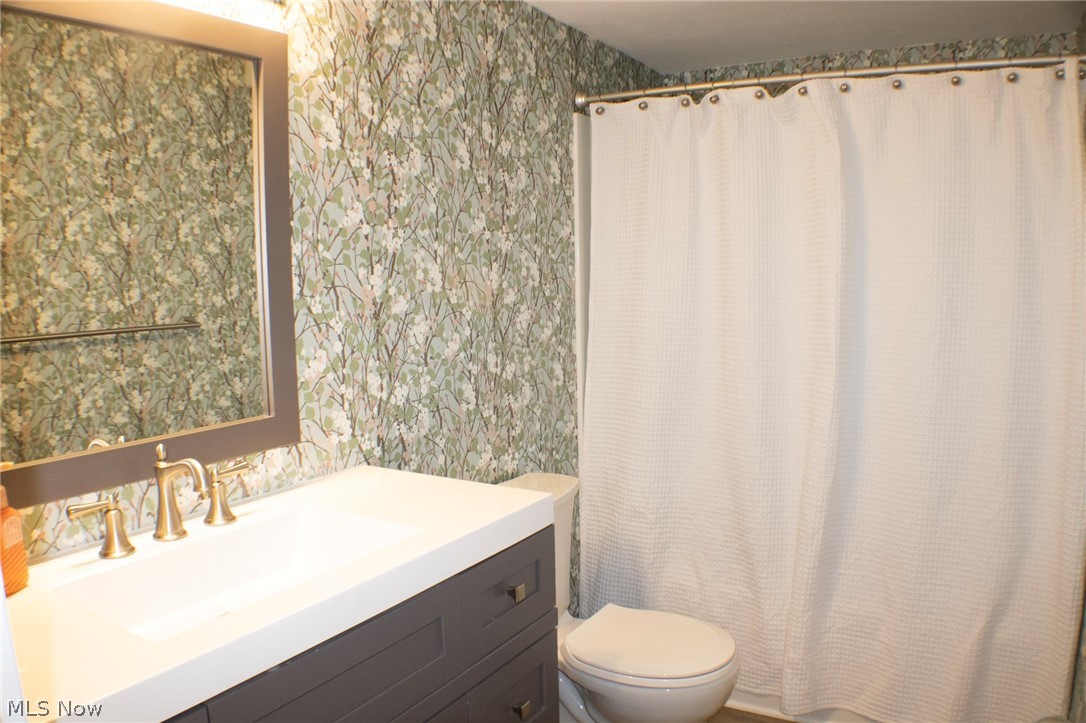 Ledgewater Falls Condo - Residential