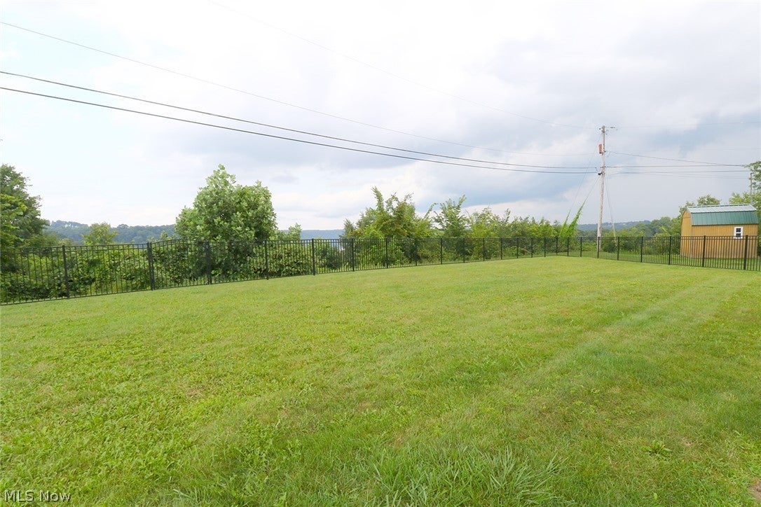 2306 Alexander Manor W