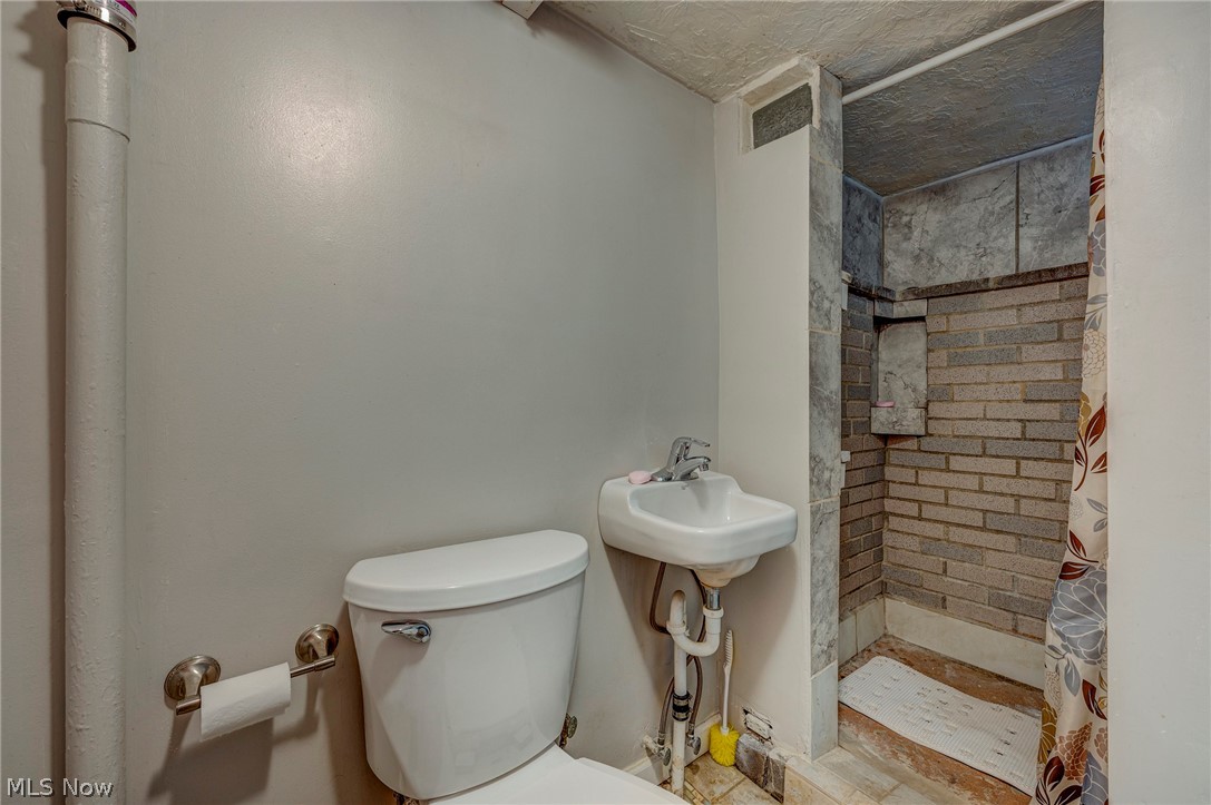 Pelham Manor - Residential