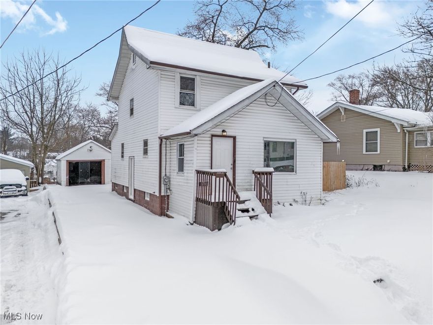 Welcome to this fully remodeled home that blends modern updates with everyday comfort. The heart of the home is the gorgeous, updated kitchen featuring granite countertops, ample cabinet space, and a functional layout perfect for cooking and entertaining.
Recent renovations include updated flooring, fresh paint, modern fixtures, and thoughtfully refreshed living spaces throughout. The open and inviting floor plan offers great natural light and a seamless flow from room to room. Additional highlights include updated bathrooms, generous bedroom sizes, and a clean, move-in-ready feel from top to bottom. Whether you’re a first-time buyer or looking to upgrade, this home offers quality finishes and peace of mind with its recent improvements. Conveniently located near shopping, dining, and major routes. Schedule your private showing today—this one won’t last!