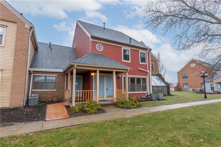 Incredible opportunity for office space in the heart of North Canton. The landlord is on the premises.