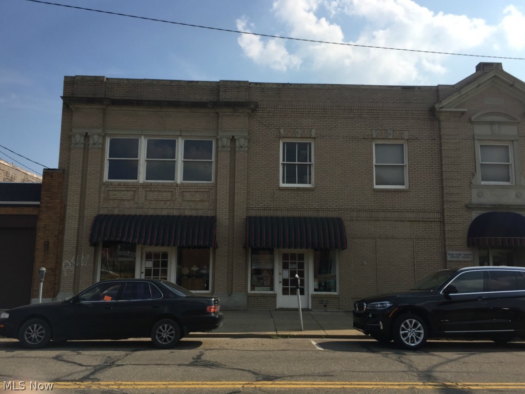 City/New Philadelphia - Commercial Sale