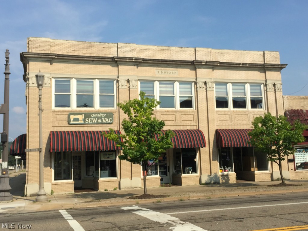 City/New Philadelphia - Commercial Sale