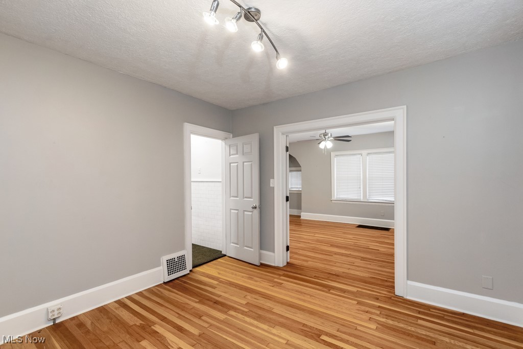 Canton - Commercial Sale