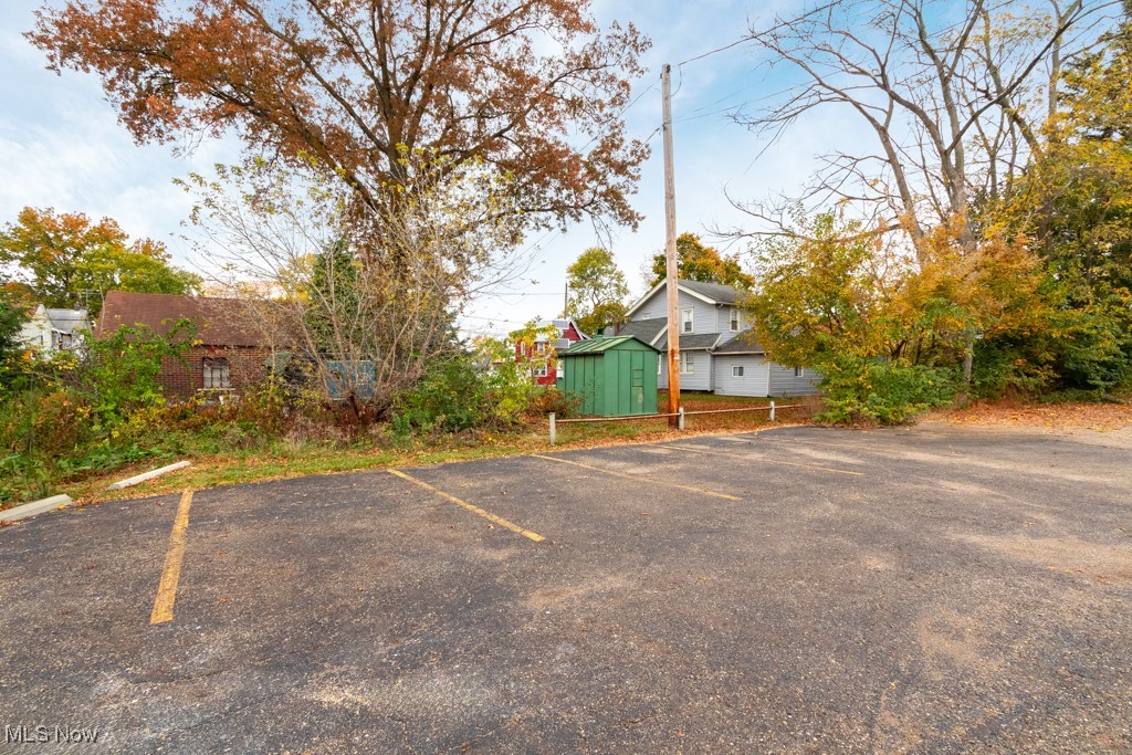 Canton - Commercial Sale