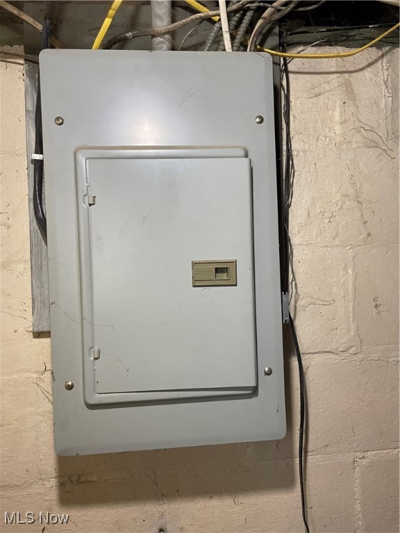 Cominottis Prop 1st Add - Residential