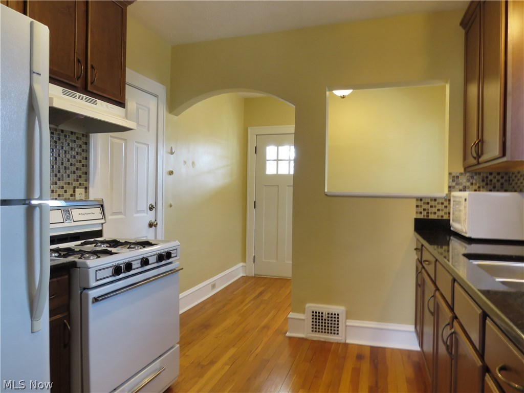 Theodore Kundtz - Residential Lease