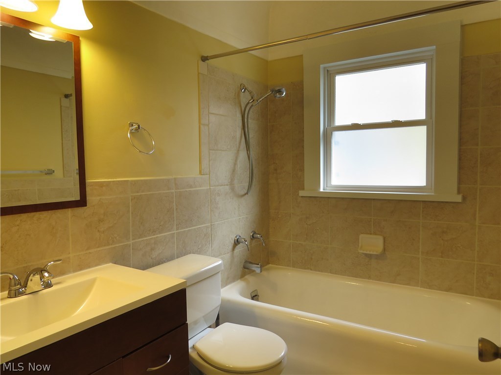 Theodore Kundtz - Residential Lease