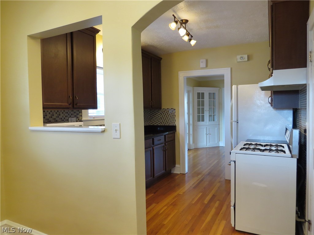 Theodore Kundtz - Residential Lease