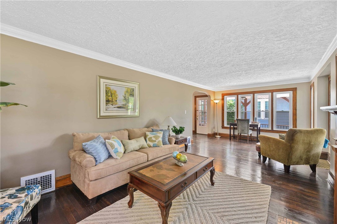 Wm T Arnos Belvoir Green - Residential