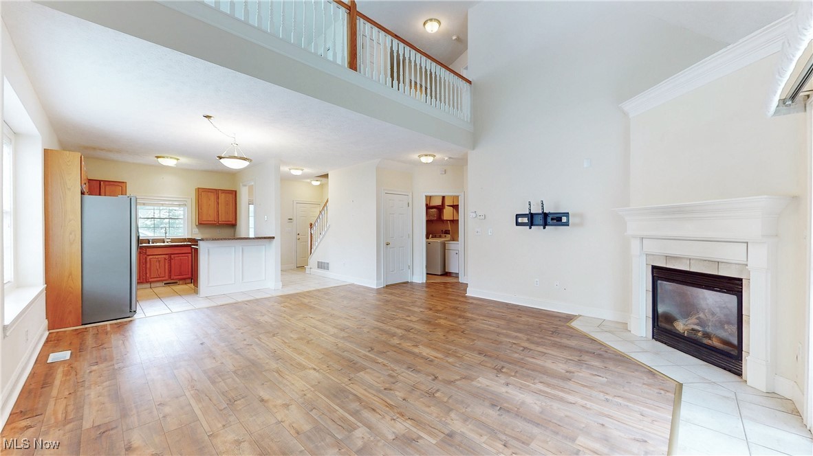 Willoughby, Ohio 44094, United States, 2 Bedrooms Bedrooms, ,3 BathroomsBathrooms,Residential,Contingent,150835