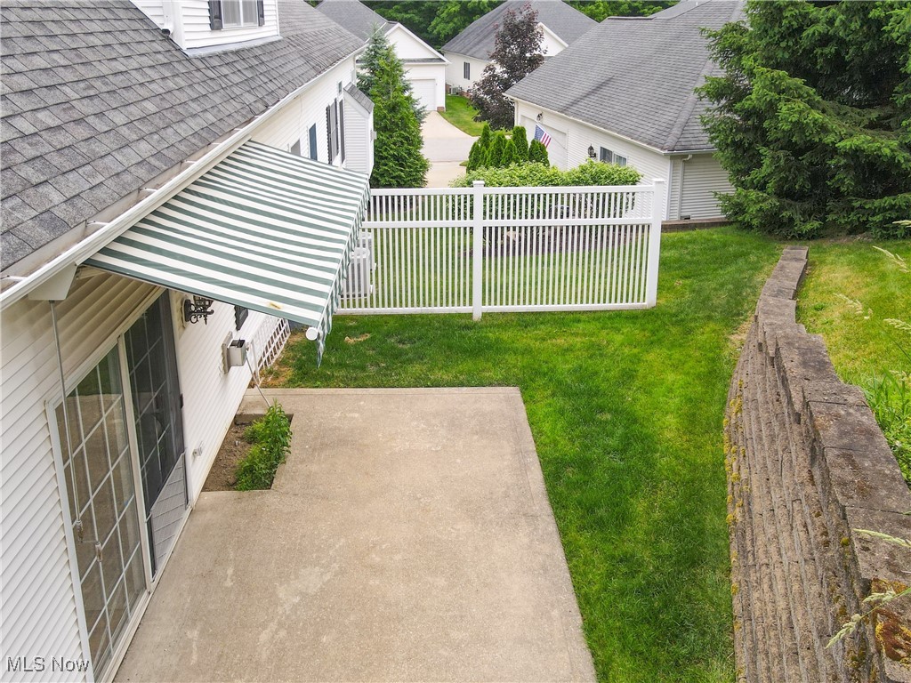 Willoughby, Ohio 44094, United States, 2 Bedrooms Bedrooms, ,3 BathroomsBathrooms,Residential,Contingent,150835