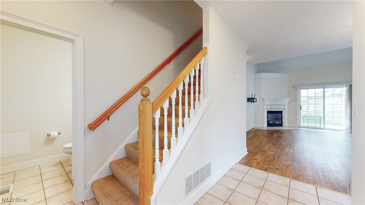 Willoughby, Ohio 44094, United States, 2 Bedrooms Bedrooms, ,3 BathroomsBathrooms,Residential,Contingent,150835