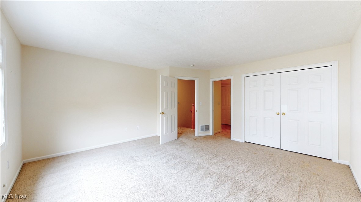 Willoughby, Ohio 44094, United States, 2 Bedrooms Bedrooms, ,3 BathroomsBathrooms,Residential,Contingent,150835