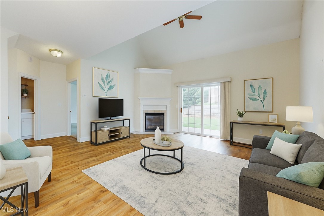 Willoughby, Ohio 44094, United States, 2 Bedrooms Bedrooms, ,3 BathroomsBathrooms,Residential,Contingent,150835