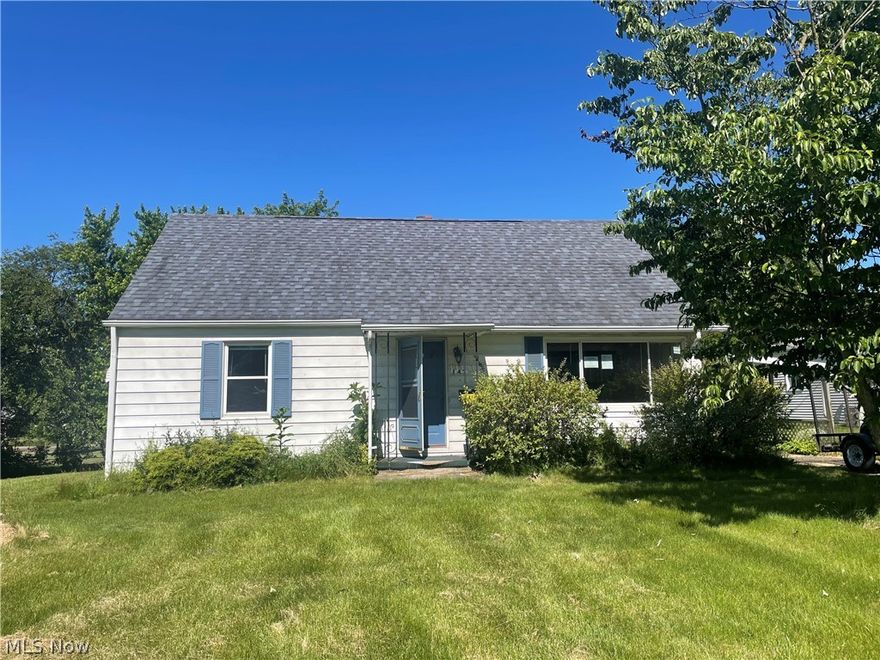 Welcome to 147 Grandview. This home has features that aren't typically found in a bungalow. There is a kitchen with dining area, a screened in breezeway, and an attached garage with an extended carport. The large living room offers a picture window and the 2nd floor bedroom offers plenty of space to spread out. Nice backyard and conveniently located to everything you may need from coffee, banking and shopping. Sold as-is. Buyer to verify all information. Equal opportunity housing. Owner occupants only until 7/7/24. HUD holds all offers until 6/18.