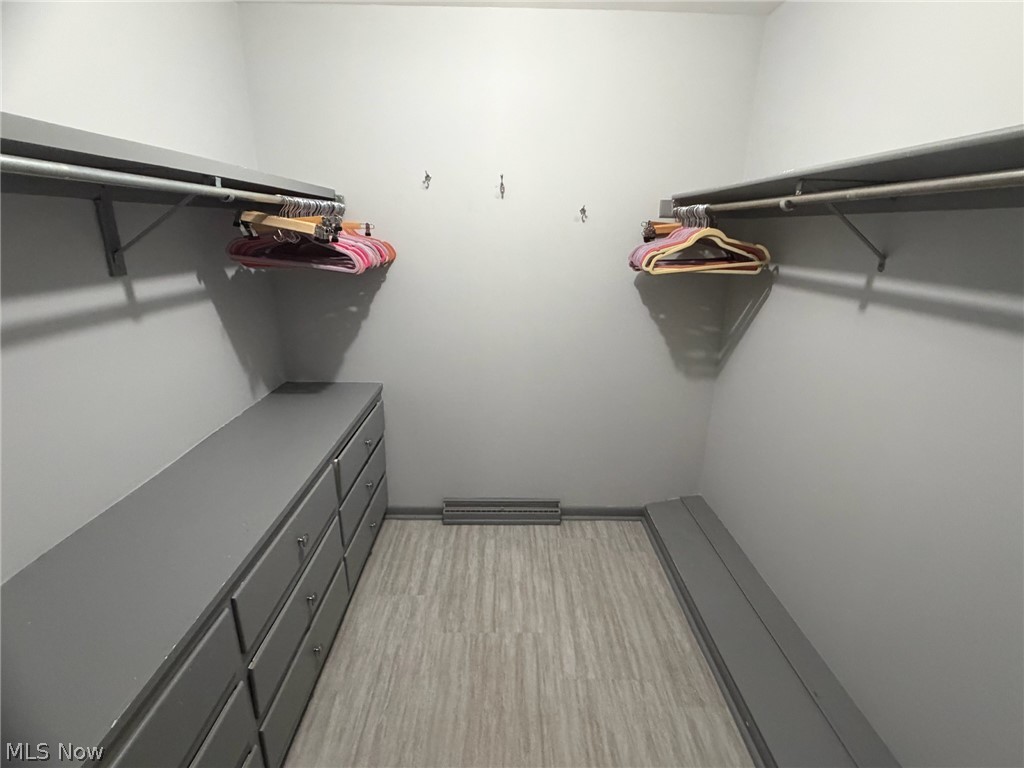 Village/Minerva - Residential