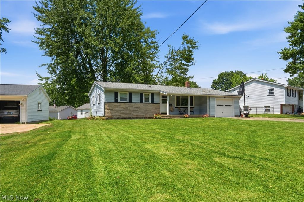 Photo of 1782 Nova Lane, Poland, OH 44514 (MLS # 5226514)
