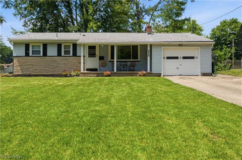 Homes For Sale - 1782 Nova Lane<br/> Mahoning County, Poland, OH 44514