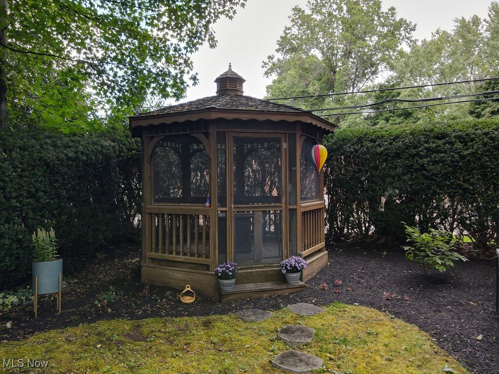 Shaker Heights, Ohio 44122, United States, 4 Bedrooms Bedrooms, ,3 BathroomsBathrooms,Residential,Active,203647