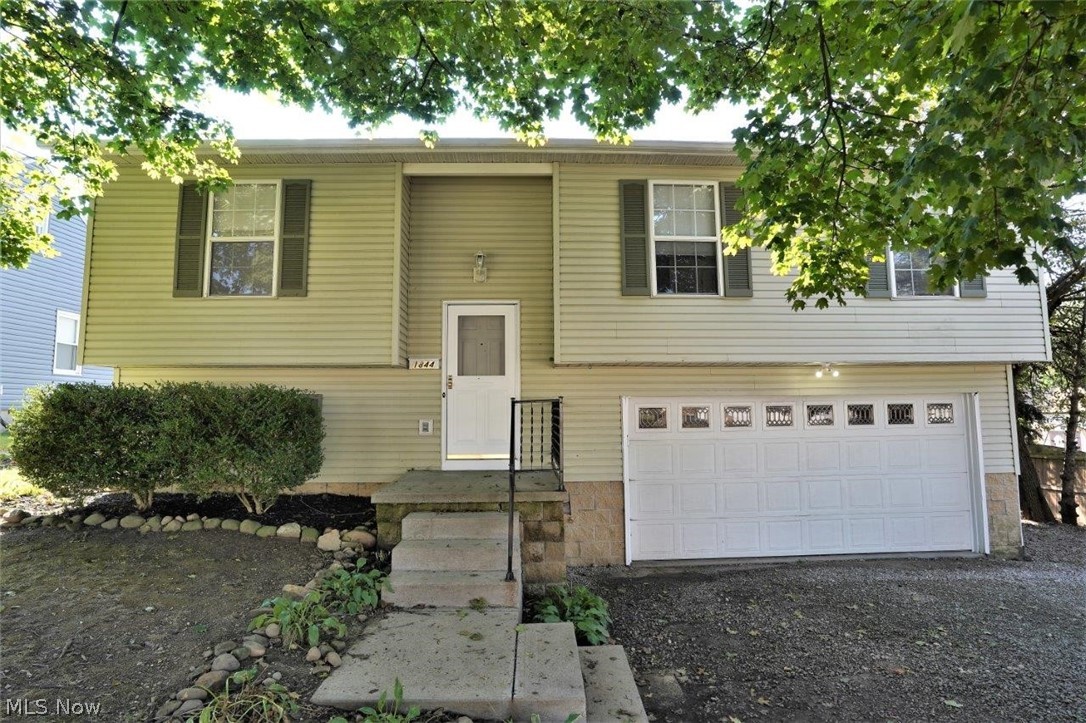 Lovingly maintained home in Ellet! This one owner home features updated kitchen and baths! The deck is a great place to relax or hang out with family and friends. The large fenced in yard is great for kids with two legs or four!
Fresh paint and flooring throughout along with updates make this a truly move in ready home.
Call today for your private showing and start packing!