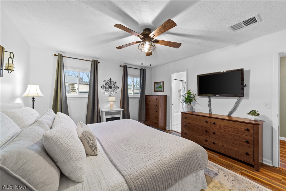 Deepwood Condo - Residential