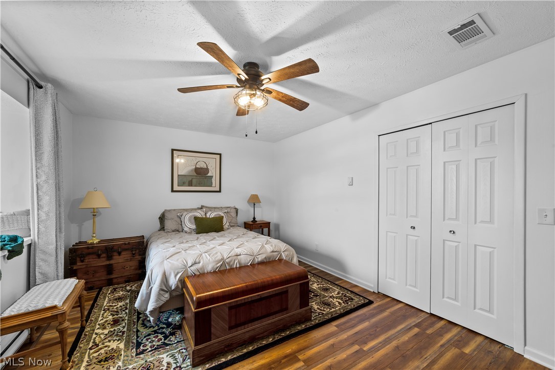 Deepwood Condo - Residential