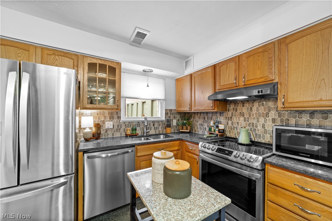 Deepwood Condo - Residential