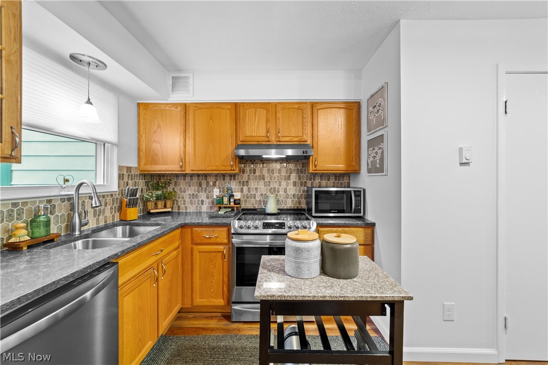 Deepwood Condo - Residential