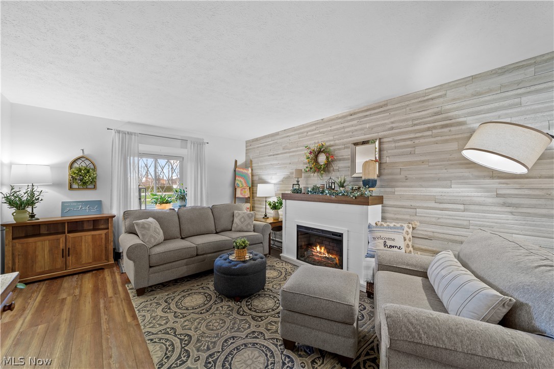 Deepwood Condo - Residential