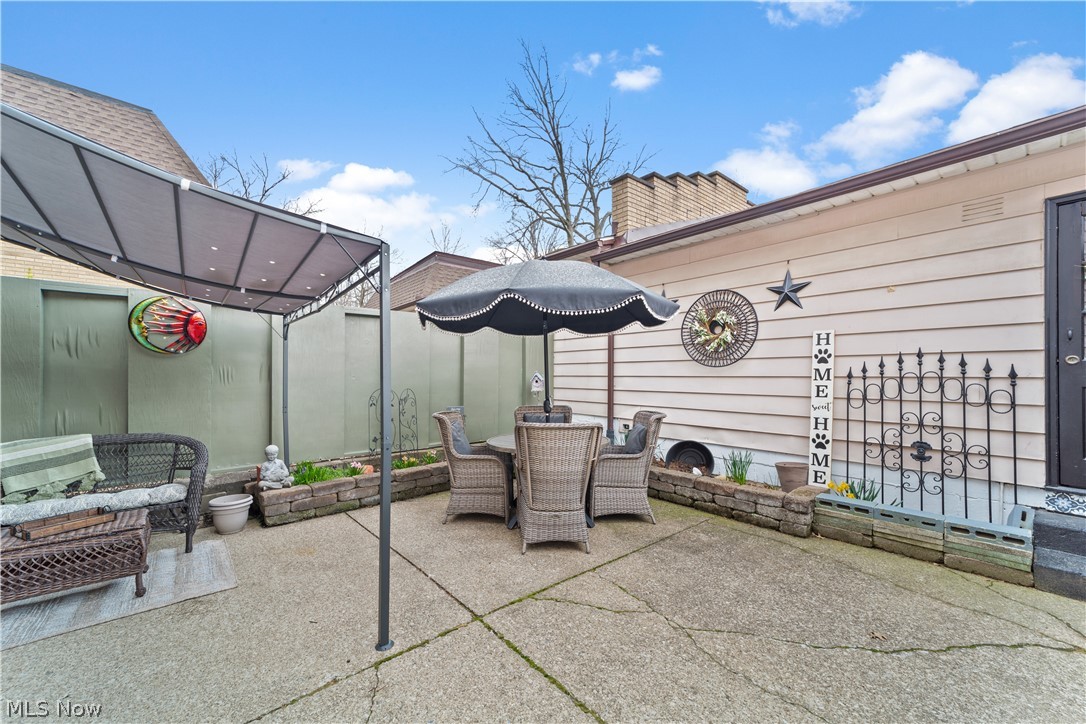 Deepwood Condo - Residential