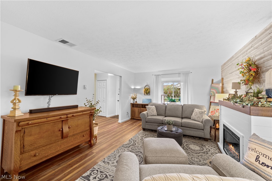 Deepwood Condo - Residential