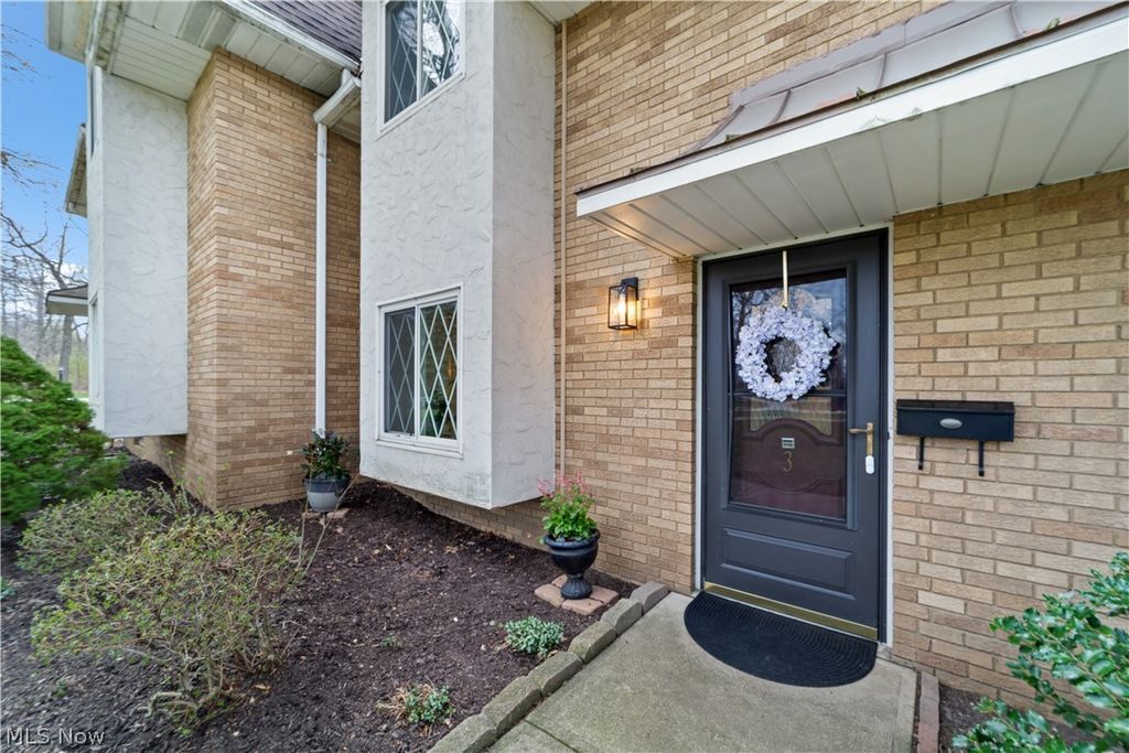 Photo of 8228 Deepwood Boulevard, Mentor, OH 44060 (MLS # 5191904)