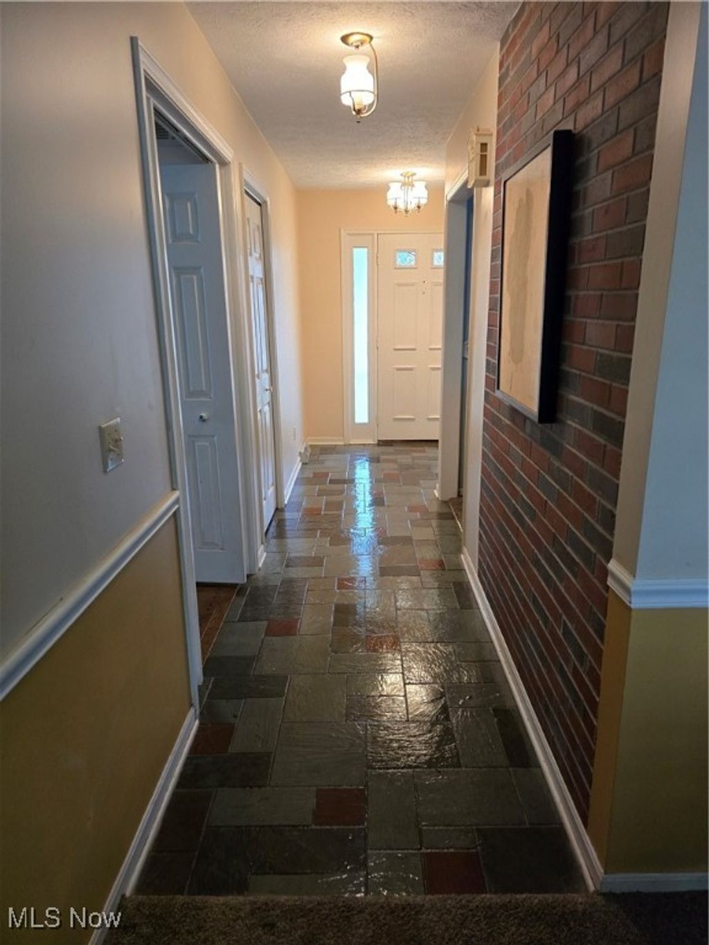 Photo of 537 Park Ridge Drive, Munroe Falls, OH 44262 (MLS # 5177230)