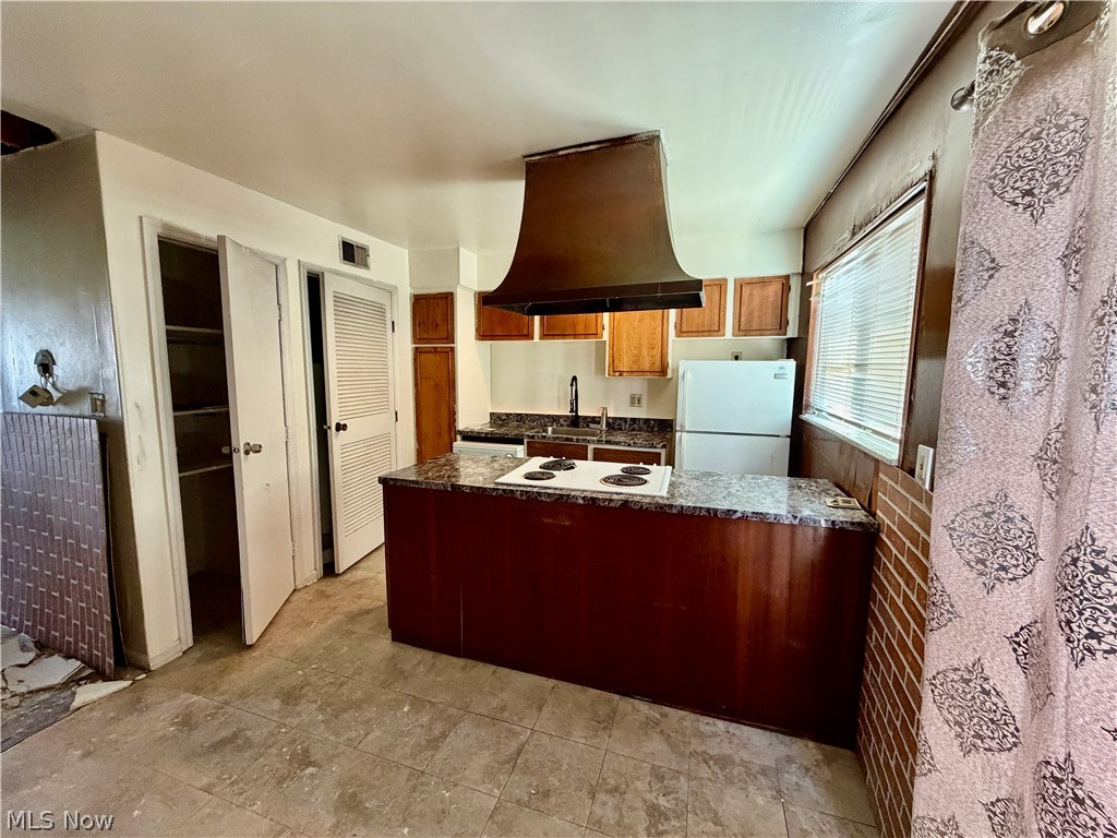 Georgetown/Hlnds Condo - Residential