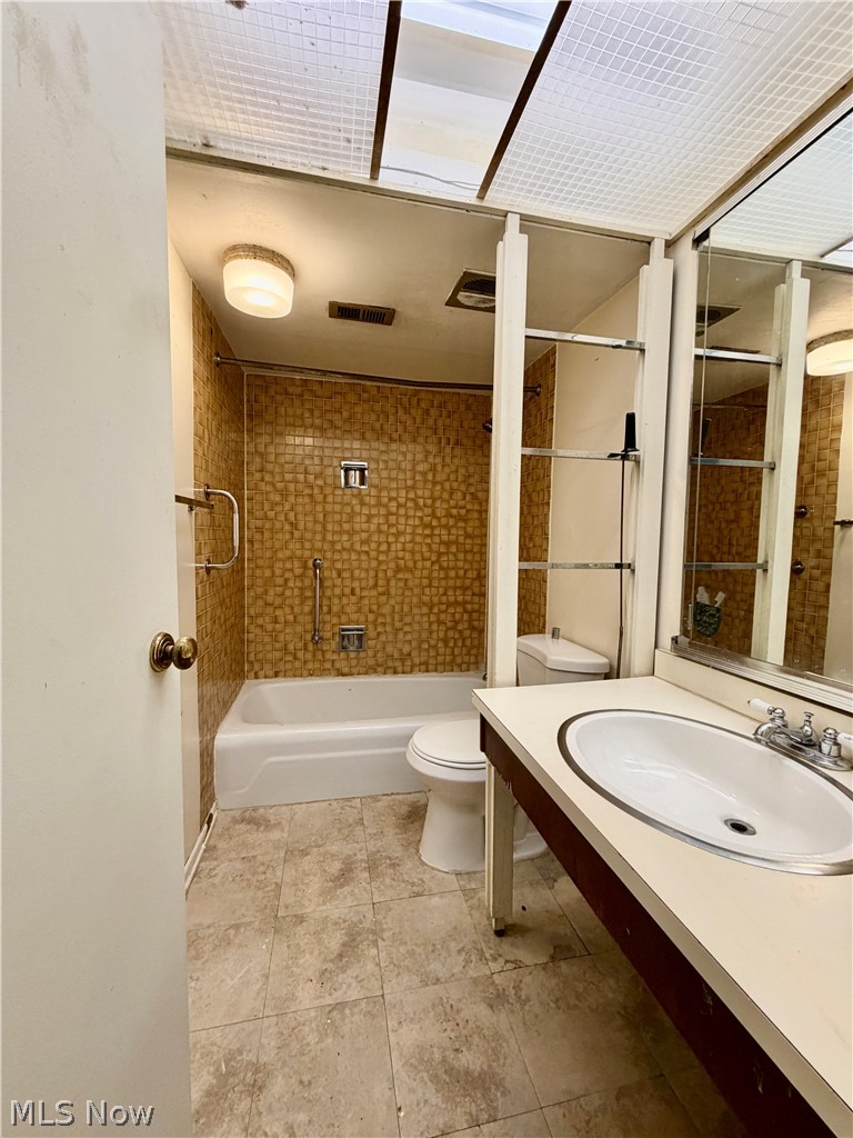 Georgetown/Hlnds Condo - Residential