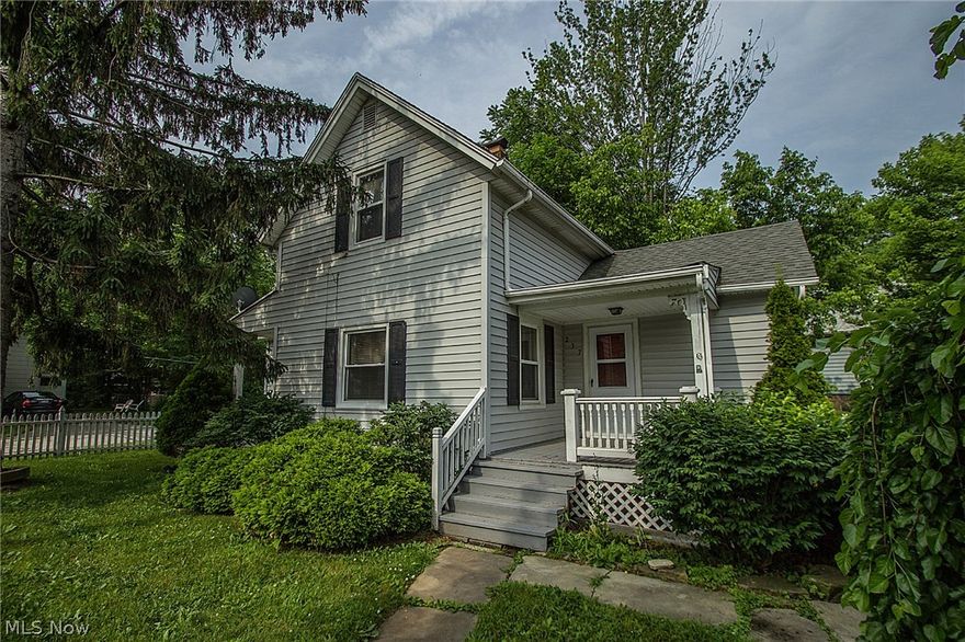 Really Clean Cute 2/3 Bedroom Home located within walking
Distance to Baldwin Wallace College & Shopping. Very Large First Floor master suite.
First Floor Laundry.2 small bedrooms upstairs. Porch on the front to enjoy the summer nights.
One Car detached garage included. Stove, Refrigerator, Dishwasher provided.
Tenant to pay all Utilities. 35.00 Dollar application fee.
Available immediately. First month, last Month & small security deposit required.
No Pets & Non smoking unit