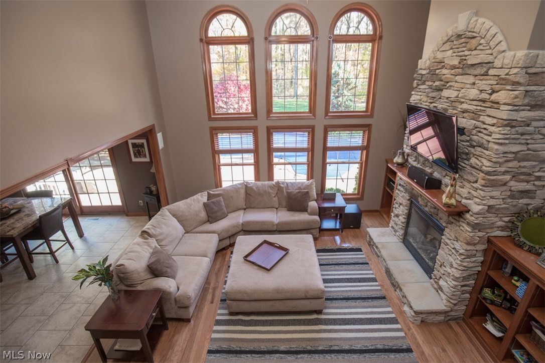 Howland Terrace Residl 01 - Residential Lease